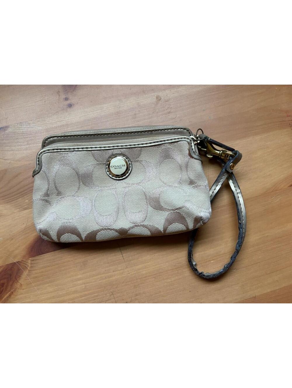 Coach Signature Wristlet Beige Canvas Logo Zip Pouch Wallet Red Interior